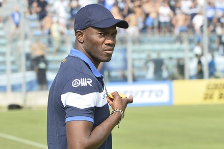 Brescia, ufficiale: esonerato Suazo. Al suo posto Corini