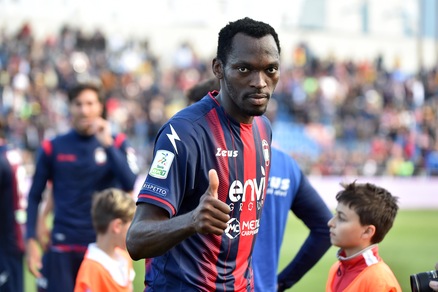 Serie B Crotone, ufficiale: Simy rinnova fino al 2022