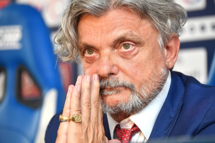 Sampdoria, tifosi sotto casa dell'ex presidente Garrone: "Liberaci da Ferrero"