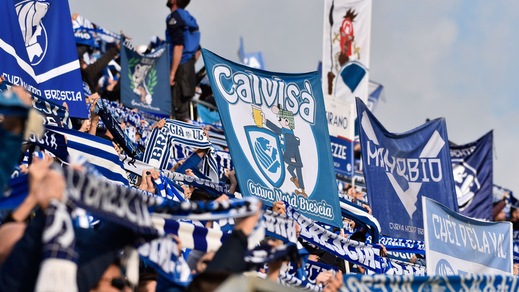 Tensioni tra ultras del Brescia fuori dallo stadio