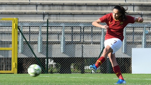 La Roma fatica, ma vola ai quarti: 2-0 al Bari nei supplementari