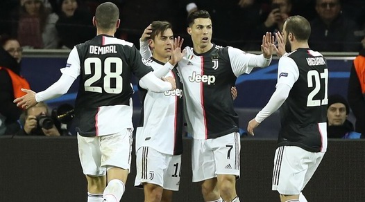 Bayer-Juve 0-2: Ronaldo-Higuain, Sarri in Champions come Lippi e Capello