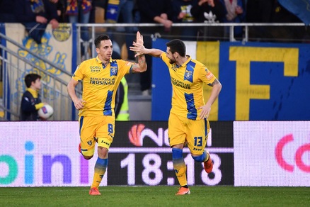 Il Frosinone vince ed è secondo, l'Ascoli piega il Cittadella. L'Empoli si ferma a Chiavari