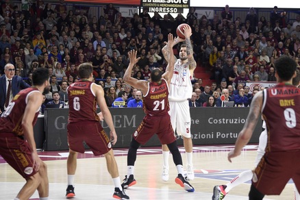 Milano e Reggio Emilia vincono sulla sirena, cadono Venezia e Trento