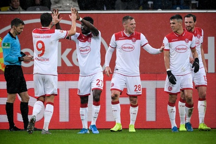 Bundesliga, successi per Dusseldorf e Paderborn negli scontri salvezza