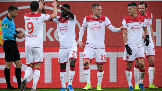 Bundesliga, successi per Dusseldorf e Paderborn negli scontri salvezza