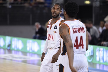 Roma asfaltata da Brescia, Sassari piega la Virtus Bologna. Vince anche Milano
