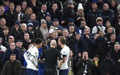 Tottenham-Chelsea, cori razzisti contro Rudiger. Il difensore: "Spero vengano puniti"