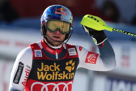 Pinturault vince la combinata a Bormio, Kilde scalza Paris in classifica generale