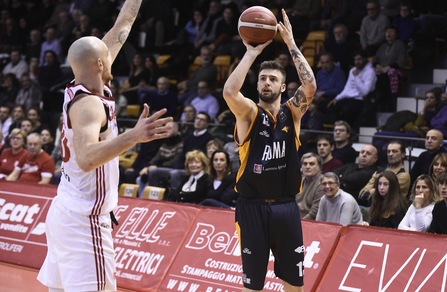 La Germani Brescia espugna Cantù, Virtus Roma ko