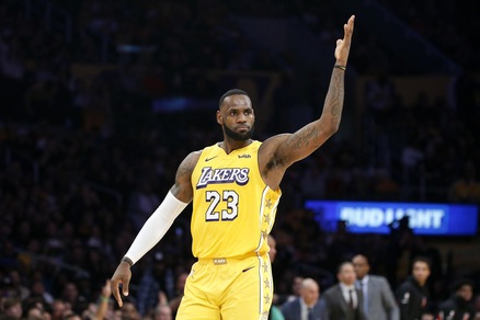 Nba, vincono Thunder e Pelicans. LeBron James mostruoso: 9mila assist in carriera
