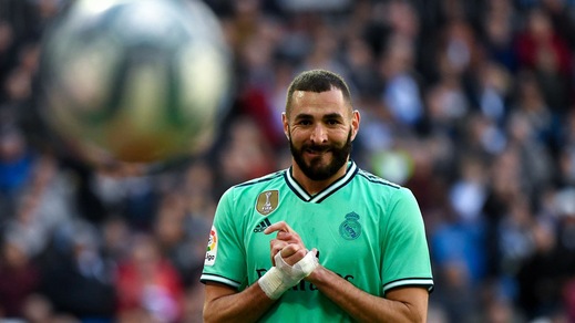 "Il Real Madrid ha offerto il rinnovo a Benzema"