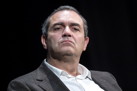 De Magistris: "Indietro rispetto alle aspettative, a Napoli serve una grande squadra"