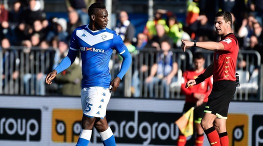 Brescia, Balotelli: "I tifosi della Lazio devono vergognarsi"