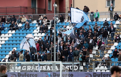 Coronavirus: l'Entella regala biglietti omaggio ad abbonati