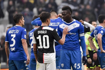 Balotelli, il Brescia prende le distanze