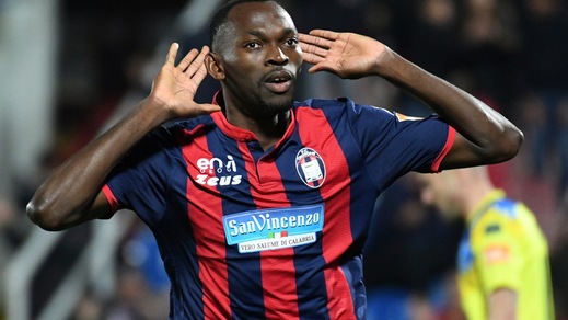 Coronavirus, Simy del Crotone: "Ripresa? Penso a chi lotta per la vita"