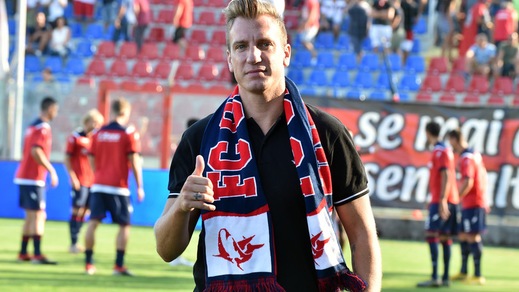 Maxi Lopez, il Crotone si dissocia: “Battuta infelice. Valutiamo provvedimenti”