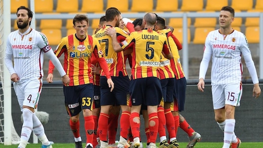 Coronavirus, Lecce: indeterminati i tamponi dei 2 calciatori positivi