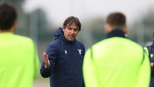 Lazio in campo con Acerbi e Leiva. Si rivede anche Lulic