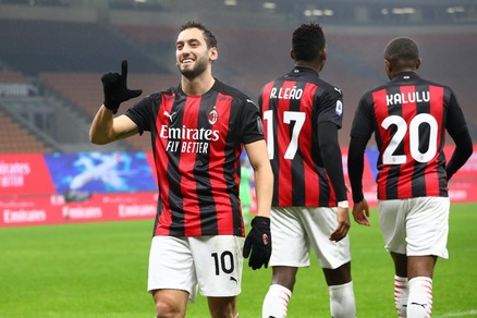 Milan, si stringe per i rinnovi di Calhanoglu e Donnarumma