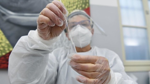 Coronavirus in Italia, nelle ultime 24 ore 10.407 nuovi casi e 261 decessi