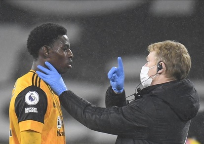 Nuova variante Covid, i Wolves vietano lo shopping a tutti i tesserati