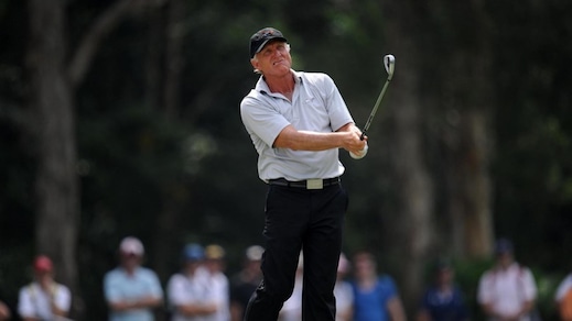 Golf, covid: Norman torna a casa ma resta in isolamento