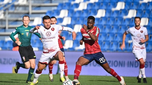 Bellomo-gol e la Reggina vince anche con l'uomo in meno: 1-0 alla Reggiana