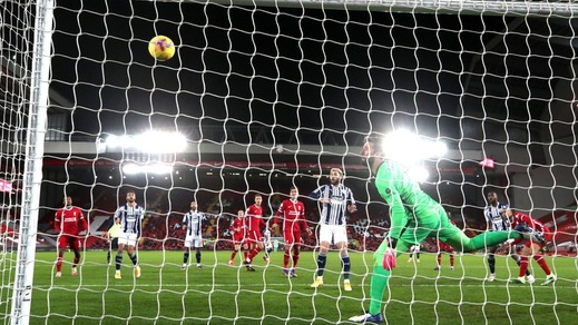 Liverpool fermato dal West Bromwich, pari anche per il Tottenham