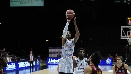 Sassari batte Brescia. Vincono Treviso, Fortitudo e Cremona su Brindisi