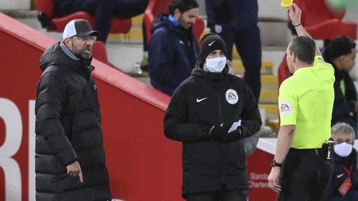 Liverpool, Klopp se la prende con l'arbitro: "Stai ridendo di me?"