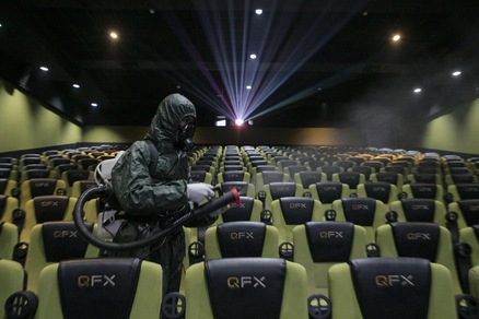 Da cinema e teatri a palestre e piscine: cosa accadrà dopo il 6 gennaio