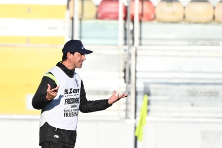 Coronavirus, Frosinone: rinviata la gara con il Pisa