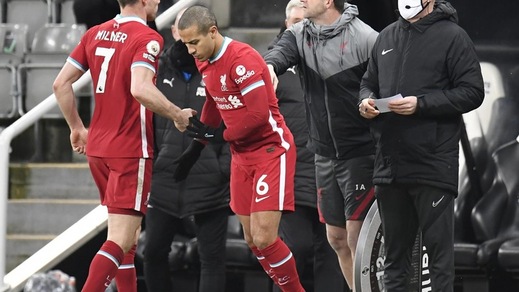 Caos Covid in Premier: "Ma il campionato non si ferma"