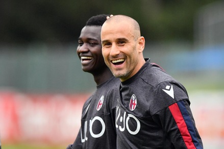 Bologna, Palacio e Barrow all'ultimo sprint prima del mercato