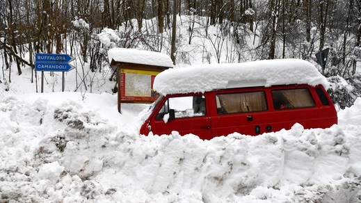 Maltempo, Liguria sotto la neve: le immagini