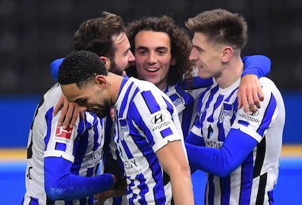 Bundesliga: Lipsia in testa, Leverkusen ko. Grifo e Piatek in gol