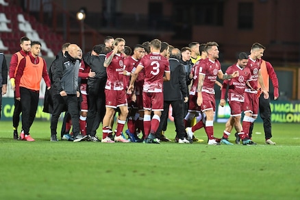 Reggina, la prima del 2021 è ad Ascoli: con un occhio già al mercato