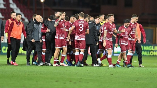 Reggina, la prima del 2021 è ad Ascoli: con un occhio già al mercato