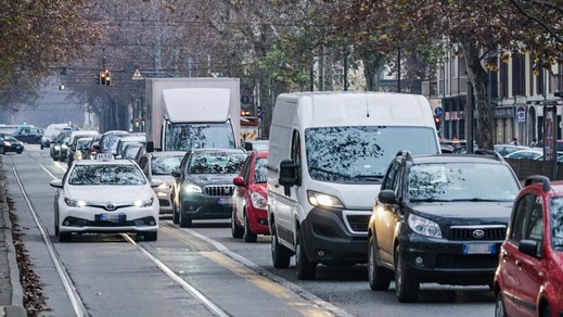 Coronavirus, stop agli spostamenti tra regioni fino al 15 gennaio: le ipotesi del governo