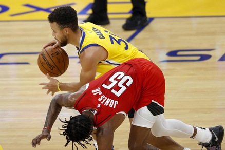 Nba, Curry segna un nuovo record! Ok Lakers e Clippers