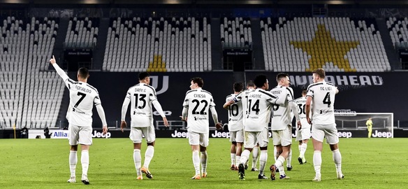 Juve partita per Milano, Pirlo ha anche Dybala per il Milan