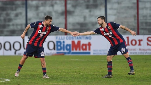 Casertana, rubate divise e scarpe prima della partita con il Catania