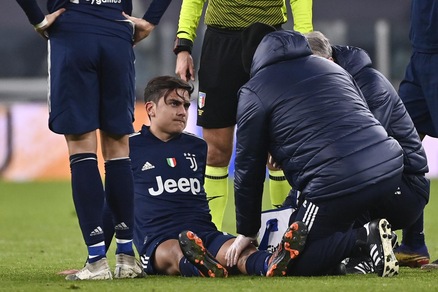 Dybala al JMedical con il tutore per i controlli medici: Juve in ansia