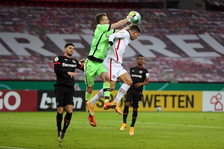 André Silva ispira, ma Eintracht ko: Bayer agli ottavi di Coppa Germania