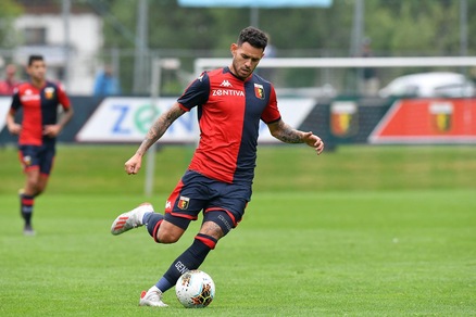 Bologna blindato: non parte nessuno. Sanabria costa caro