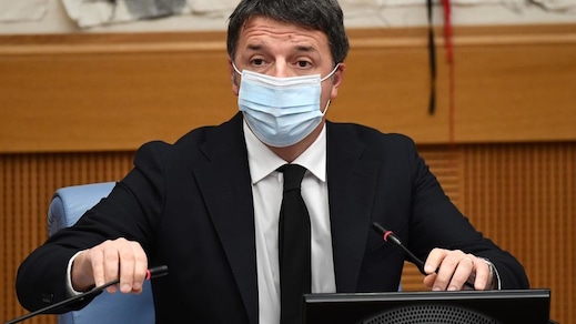 Renzi apre la crisi di governo: "Ma non si va al voto"