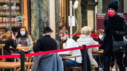 Regioni e Covid, la lista completa: Lombardia zona rossa, Lazio arancione, Campania gialla