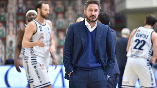 Sassari, Pozzecco teme Pesaro: "Hanno messo in difficoltà Milano e Brindisi"